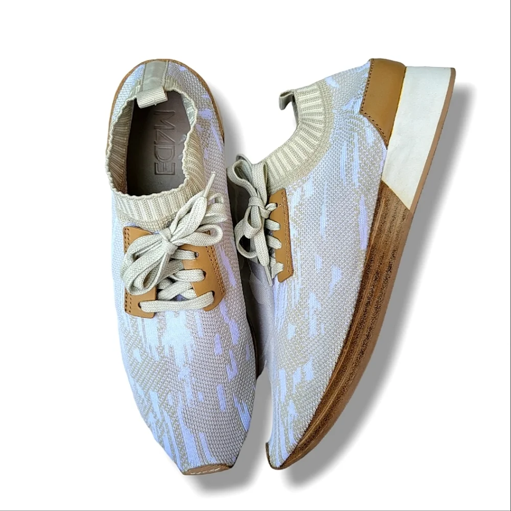 EUC  M4D3 On‎ the Run Comfort Knit Stretch Workout Sneakers Rubber Shoes Size 9